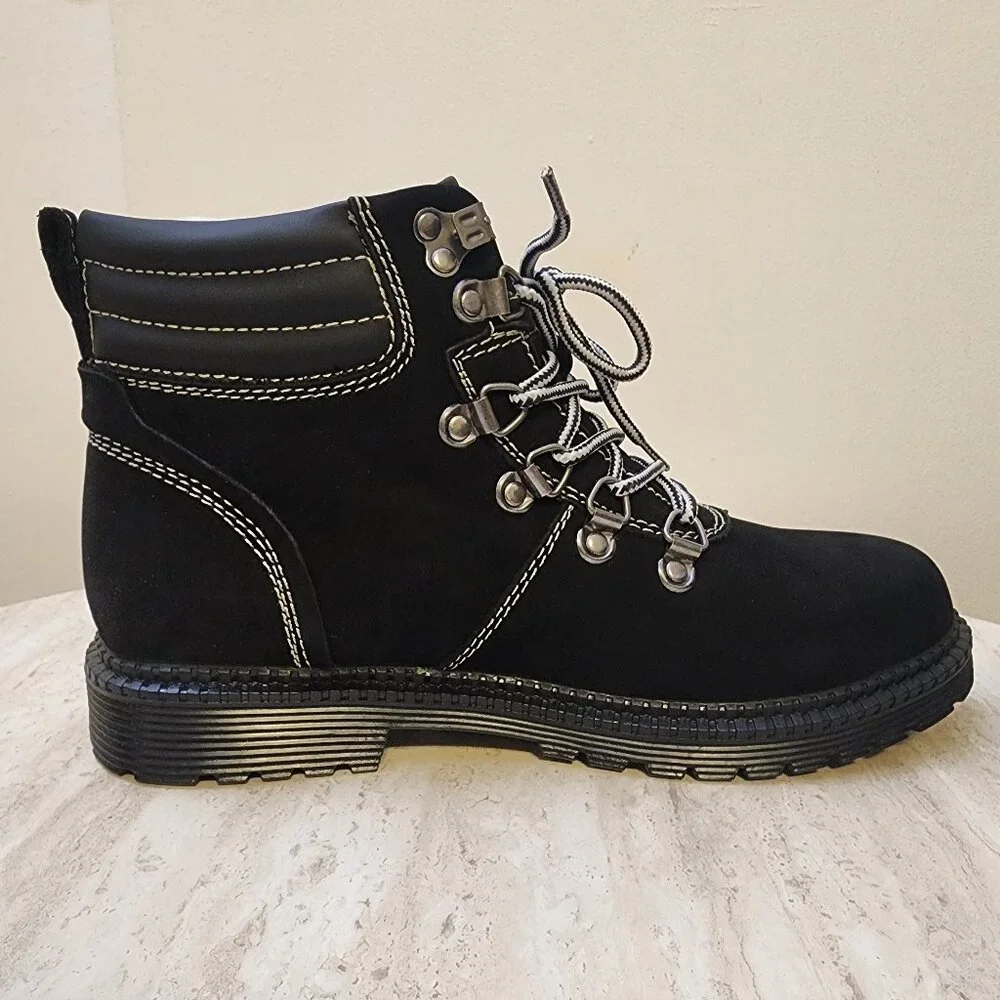 UGG Australia M Martin Black , size 8.5 - Picture 3 of 10